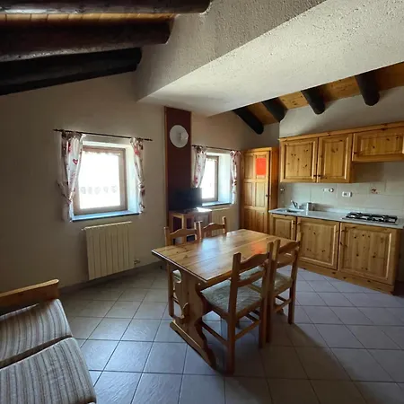 公寓 La Mansarda Di Cerise